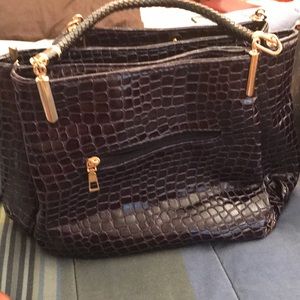 Pattern leather purse